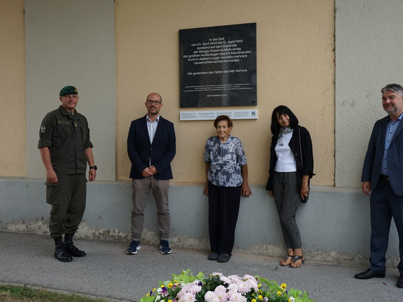 Gedenktafel bei der Birago-Kaserne enthüllt